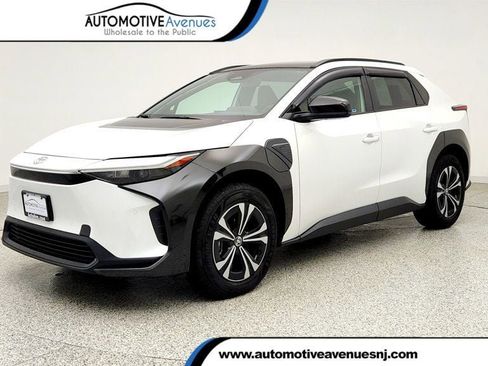 Used 2023 Toyota bZ4X FWD w/ Weather Package image 1