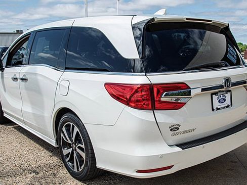 Used 2019 Honda Odyssey Elite image 3