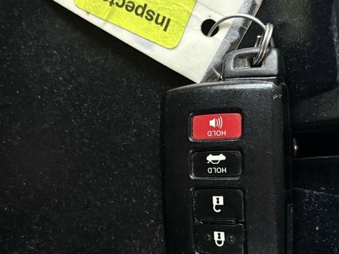 Used 2014 Toyota Avalon XLE image 40