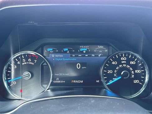Used 2017 Ford F150 Platinum w/ Equipment Group 701A Luxury AWD/4WD image 12