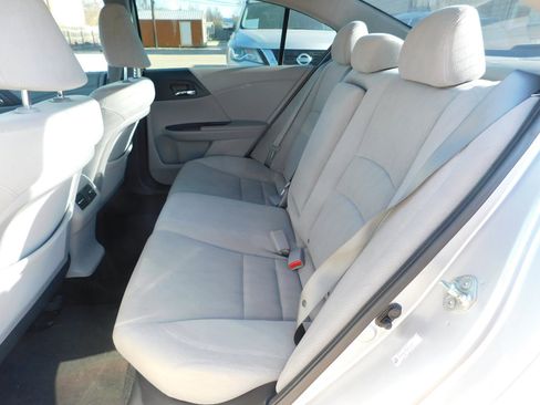 Used 2014 Honda Accord EX image 19