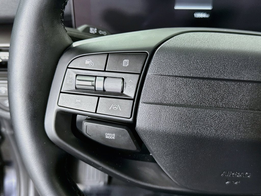 Used 2026 Kia Sportage EX w/ EX Panorama Roof Package FWD image 23