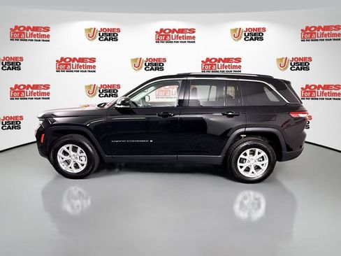 Used 2023 Jeep Grand Cherokee Limited AWD/4WD image 15