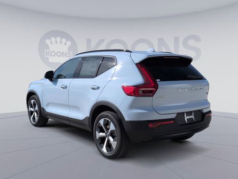New 2026 Volvo XC40 B5 Plus w/ Protection Package Premier image 4