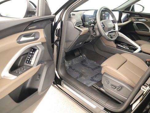 New 2025 Audi Q5 Prestige image 14