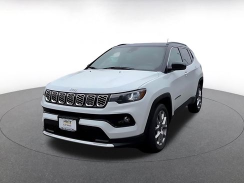 Used 2025 Jeep Compass Limited AWD/4WD image 7