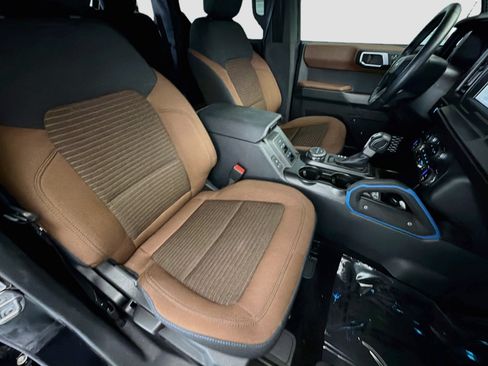 Used 2022 Ford Bronco Outer Banks AWD/4WD image 15