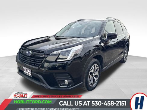 Used 2023 Subaru Forester Premium image 1