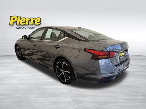Used 2024 Nissan Altima 2.5 SR FWD image 2
