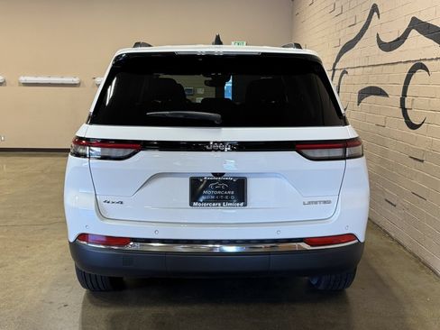 Used 2023 Jeep Grand Cherokee Limited AWD/4WD image 6