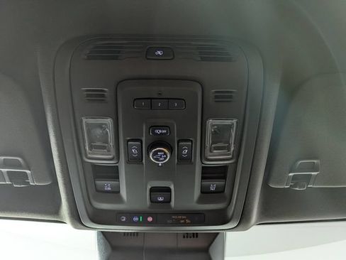Used 2021 Cadillac Escalade Premium Luxury AWD/4WD image 22