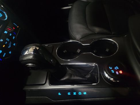 Used 2018 Ford Explorer XLT w/ Equipment Group 202A image 26