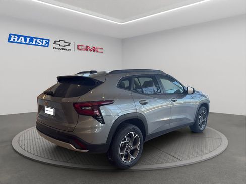 New 2026 Chevrolet Trax LT image 7