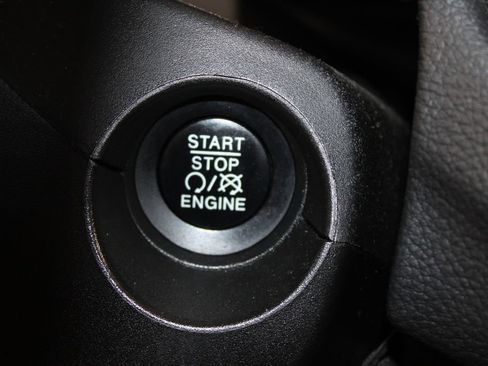 Used 2018 Jeep Compass Trailhawk w/ Leather Interior Group AWD/4WD image 25