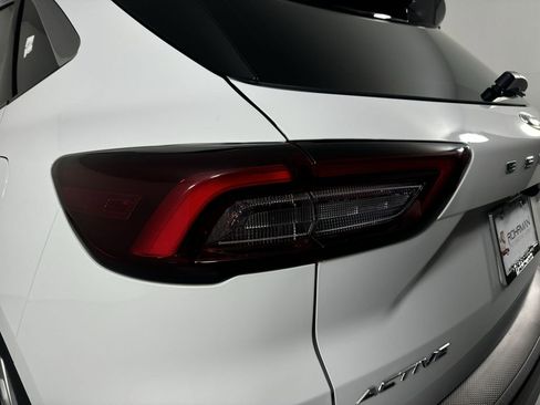 Used 2024 Ford Escape Active image 29