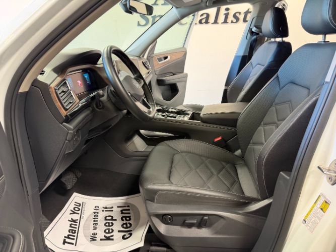 Used 2025 Volkswagen Atlas SE FWD image 12