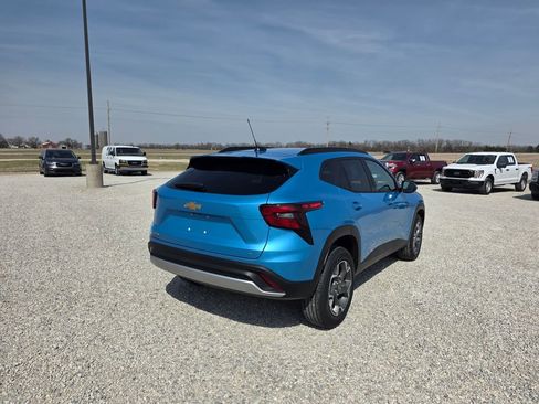 New 2026 Chevrolet Trax LT FWD image 3