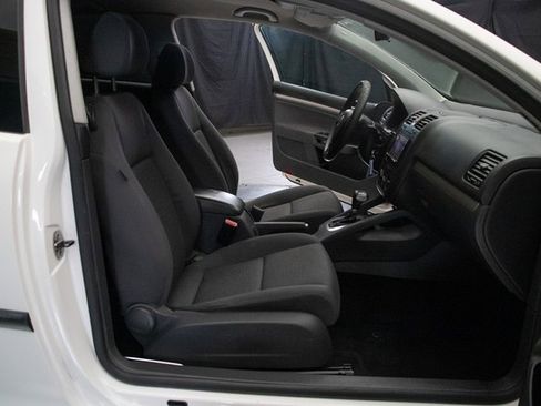 Used 2008 Volkswagen Rabbit S image 15