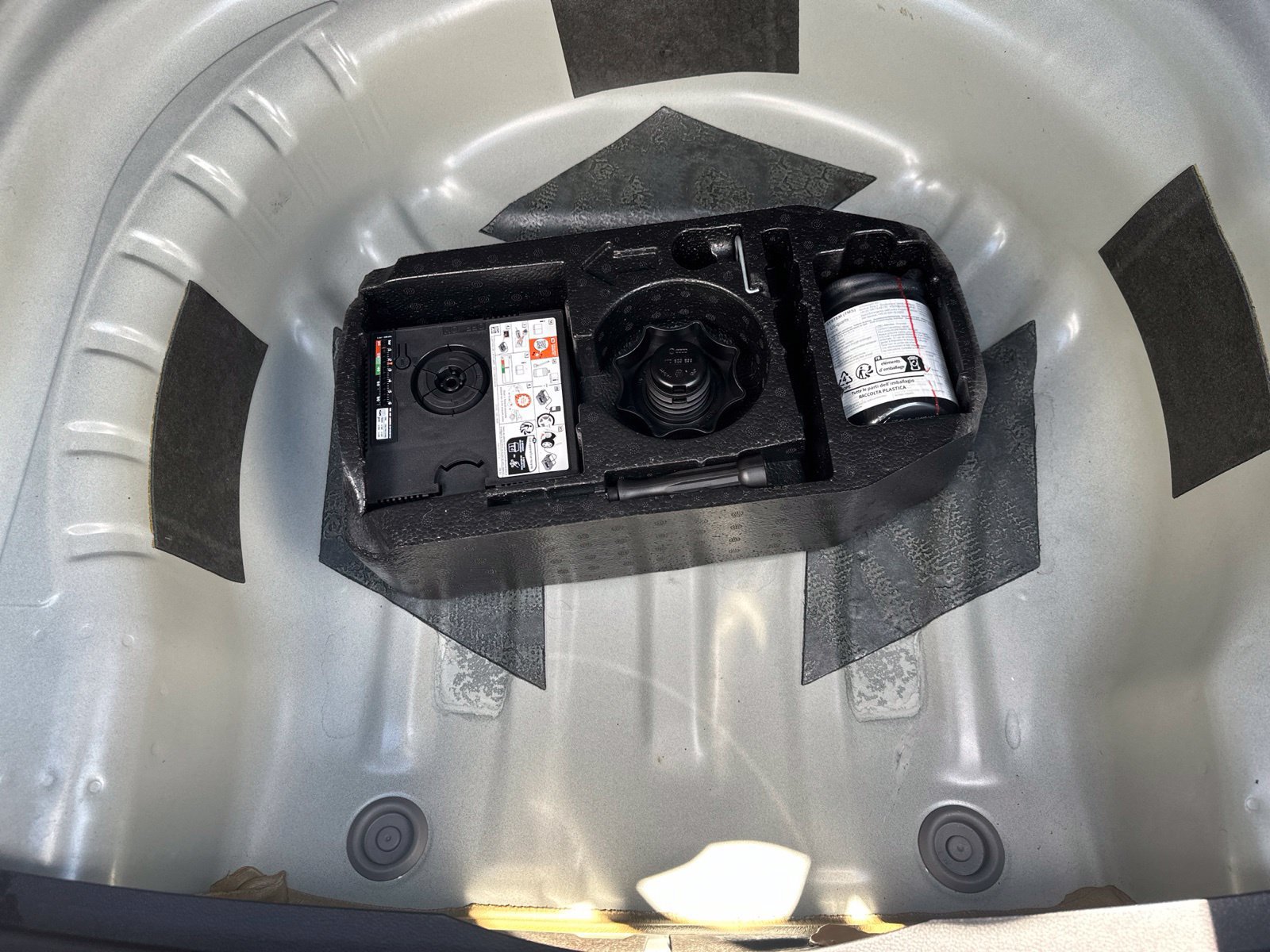 Certified 2024 Volkswagen Jetta S FWD image 26