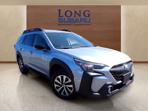 Used 2024 Subaru Outback Premium AWD/4WD image 4