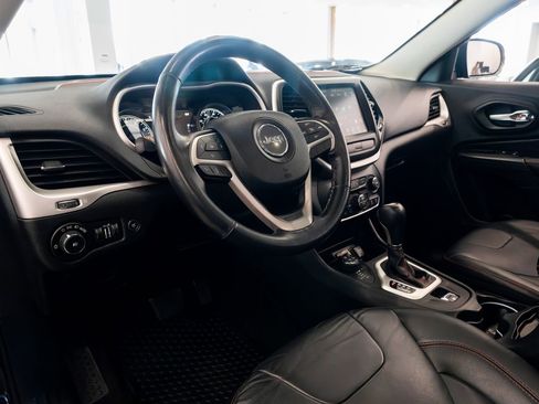 Used 2015 Jeep Cherokee Trailhawk w/ Comfort/Convenience Group image 19