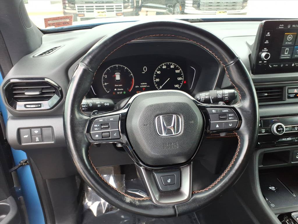 Used 2023 Honda Pilot TrailSport image 14