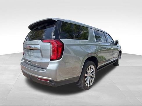 Used 2024 GMC Yukon XL Denali w/ Denali Reserve Package AWD/4WD image 5