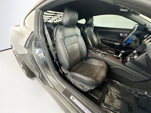 Used 2017 Ford Mustang Premium RWD image 27