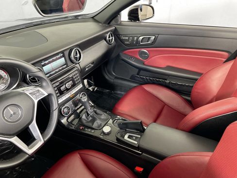 Used 2015 Mercedes-Benz SLK 350 image 21