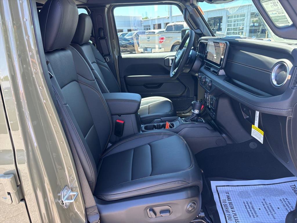 New 2026 Jeep Wrangler Unlimited Sahara AWD/4WD image 11