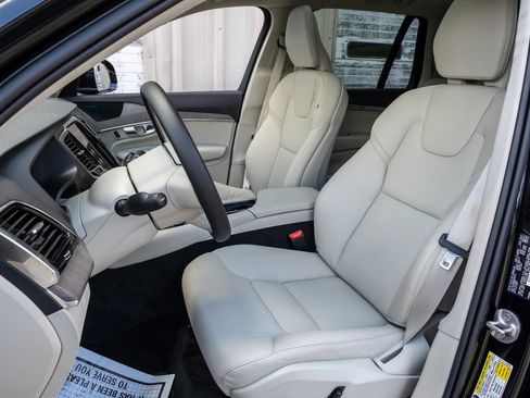 Used 2023 Volvo XC90 B5 Plus w/ Protection Package Premier AWD/4WD image 13