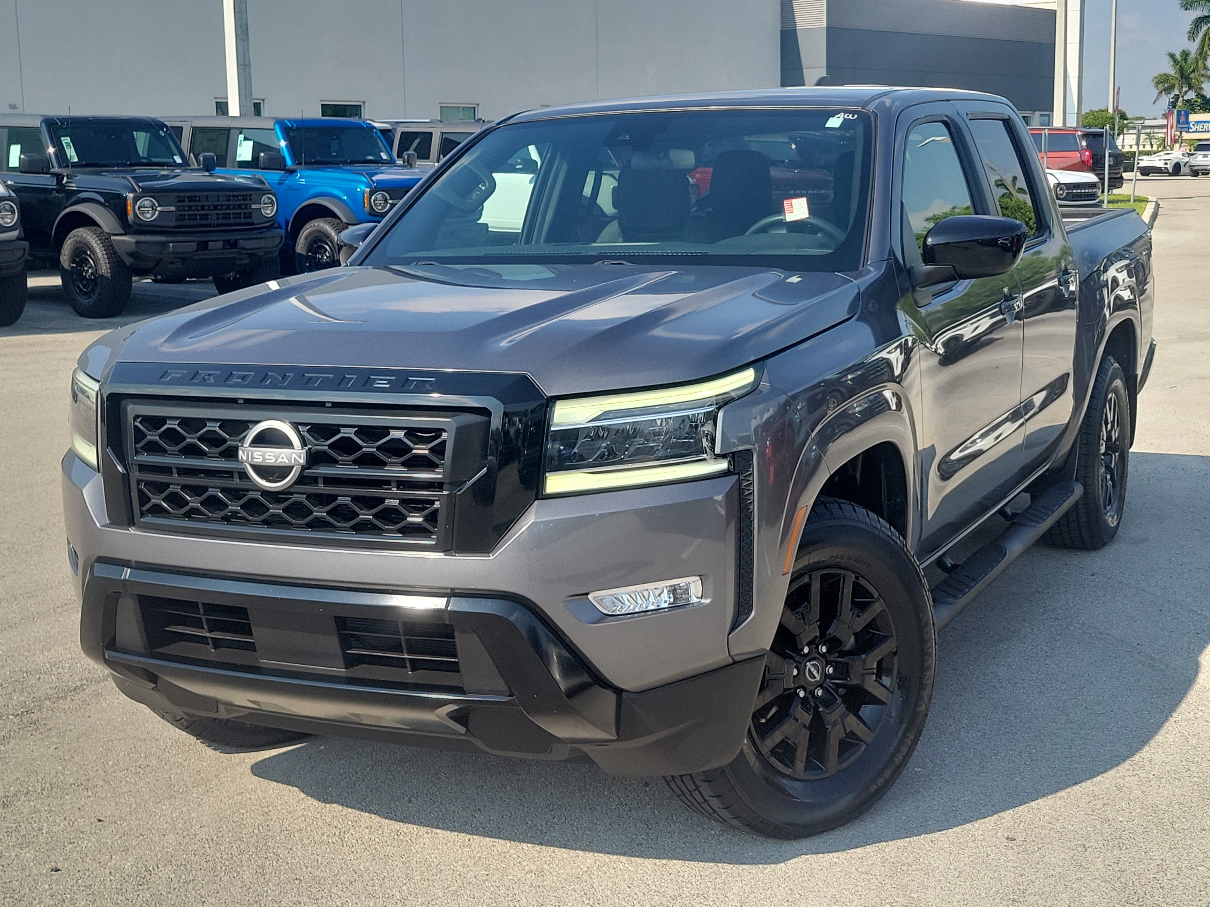Used 2023 Nissan Frontier SV w/ Midnight Edition Package RWD image 35