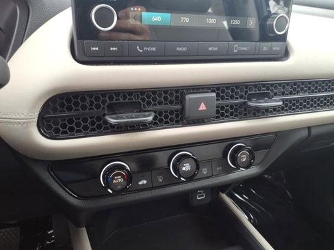 Used 2025 Honda HR-V LX image 23