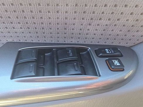 Used 2006 Toyota Sienna CE FWD image 18