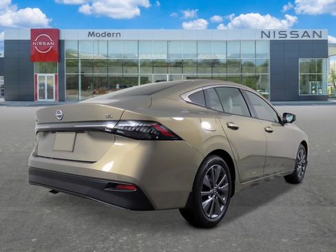 New 2026 Nissan Sentra SL w/ Floor Mat Package FWD image 5
