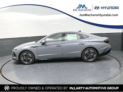 New 2026 Hyundai Sonata SEL image 1