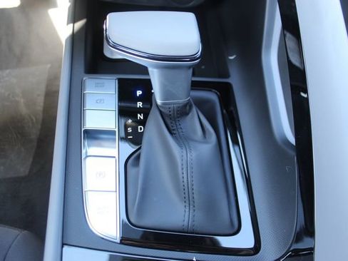 New 2026 Hyundai Elantra SEL Sport FWD image 21