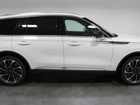 New 2026 Lincoln Aviator Reserve image 10