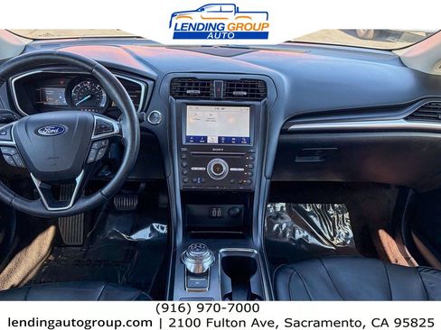 Used 2019 Ford Fusion Titanium FWD image 11