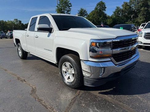 Used 2017 Chevrolet Silverado 1500 LT w/ All Star Edition AWD/4WD image 7