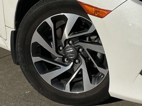 Used 2016 Honda Civic EX image 8