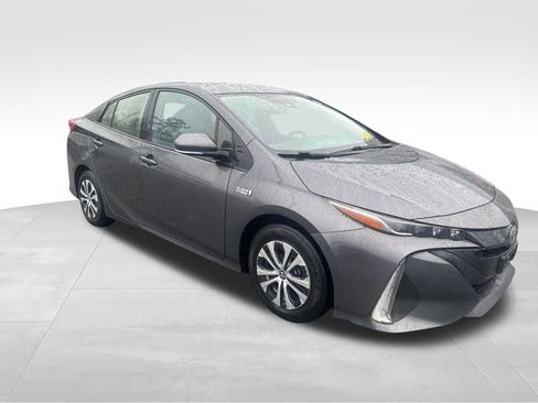 Used 2020 Toyota Prius Prime LE image 32