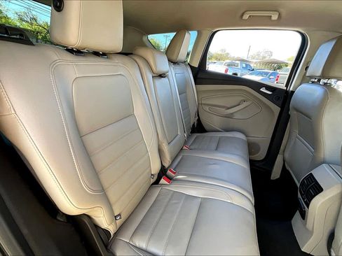 Used 2017 Ford Escape Titanium image 18