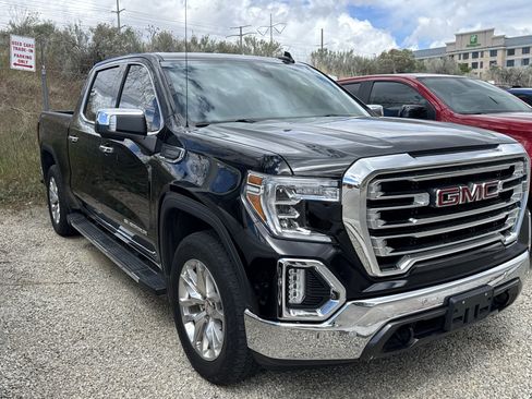 Used 2022 GMC Sierra 1500 SLT image 2