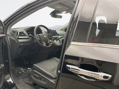Used 2024 Honda Odyssey Elite image 10