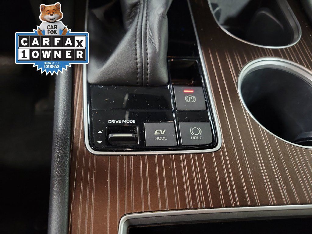 Used 2022 Toyota Sienna XLE FWD image 19
