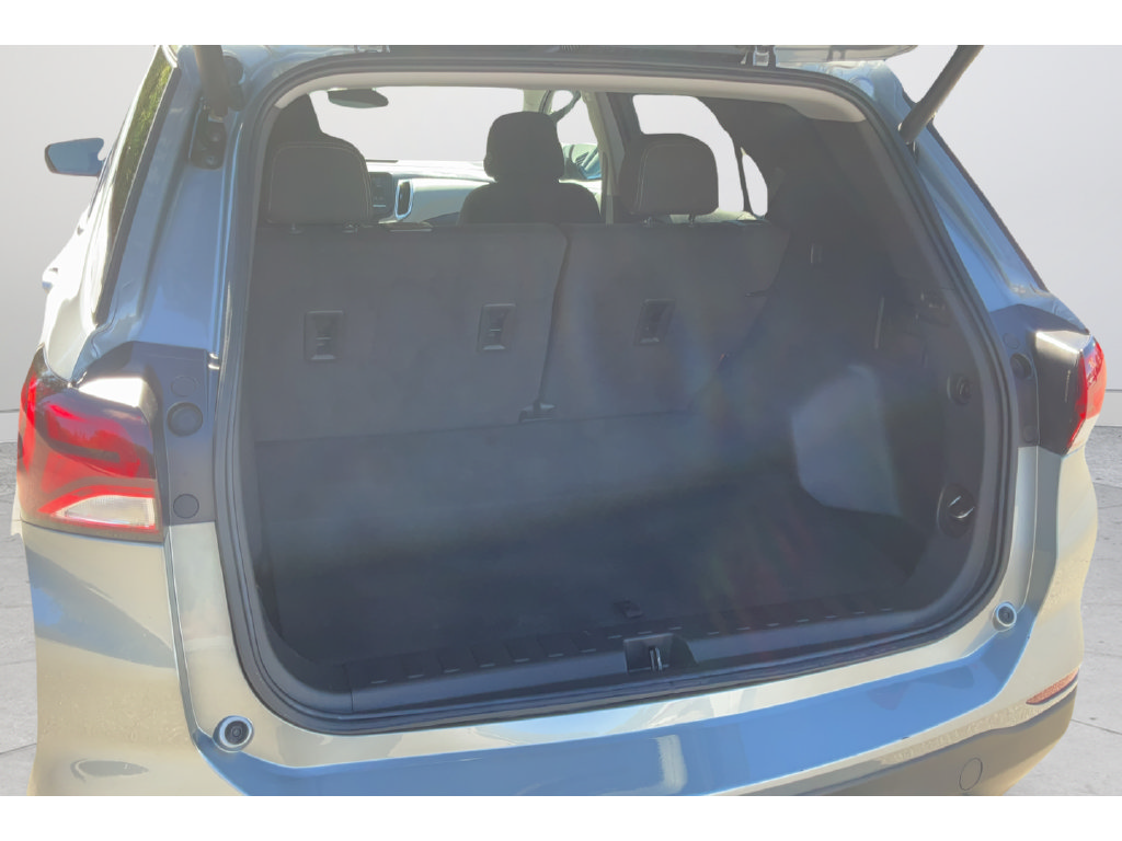 Used 2023 Chevrolet Equinox LT w/ Driver Convenience Package FWD image 18