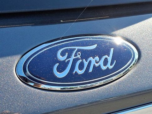 Certified 2023 Ford Explorer XLT w/ Equipment Group 202A AWD/4WD image 29