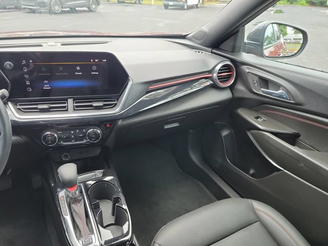Used 2024 Chevrolet Trax RS w/ Driver Confidence Package FWD image 16