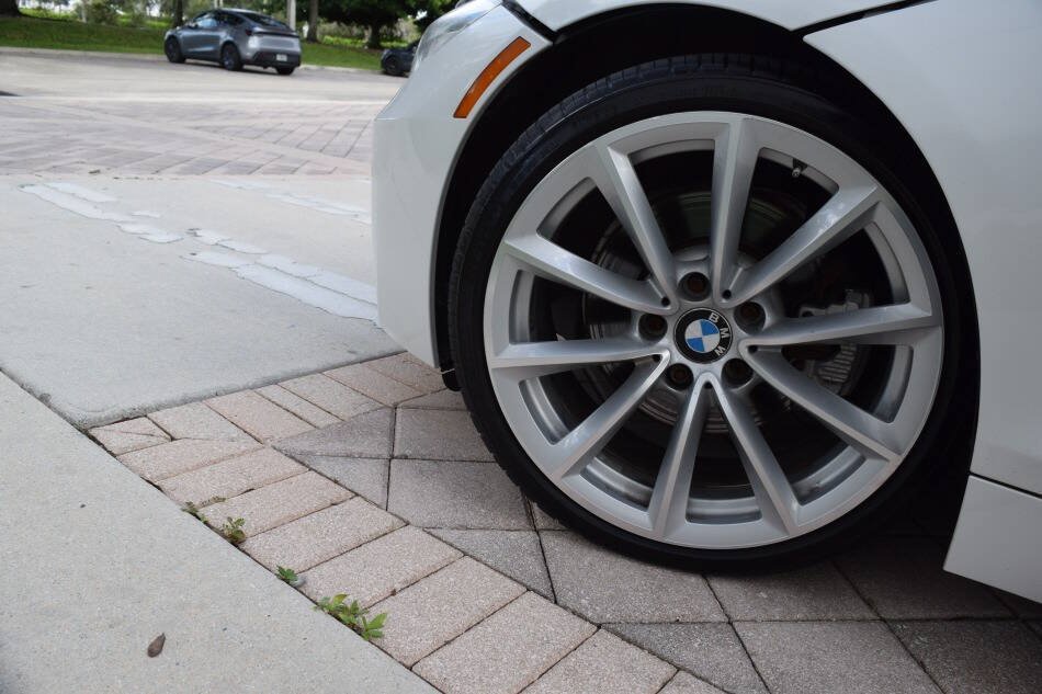 Used 2014 BMW Z4 sDrive35i RWD image 82